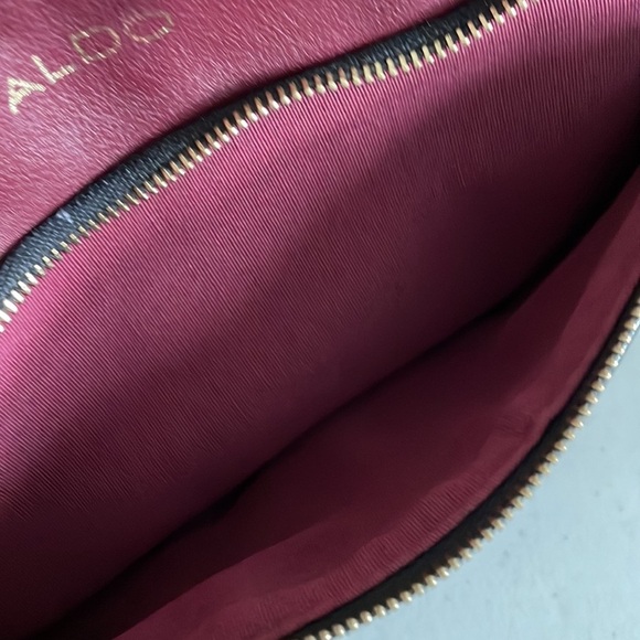 Aldo wristlet - Picture 5 of 8